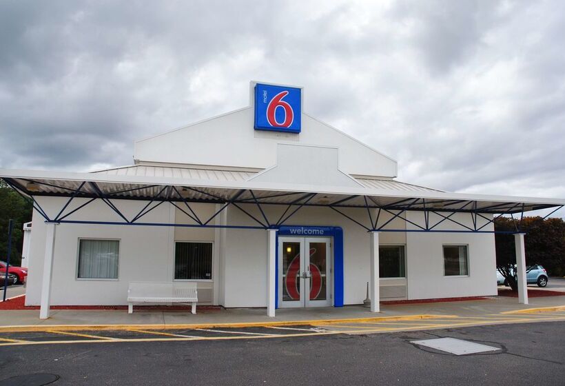 Motel 6seekonk, Ma  Providence East