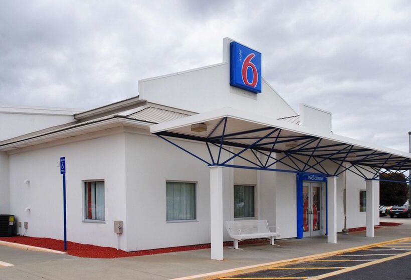 Motel 6seekonk, Ma  Providence East
