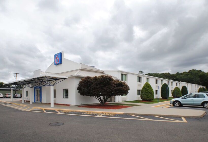 Motel 6seekonk, Ma  Providence East