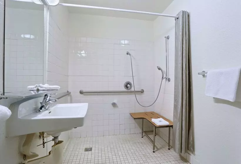 Мотель Park Inn By Radisson