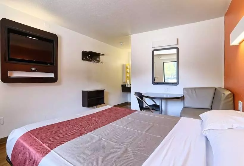 Мотель Park Inn By Radisson