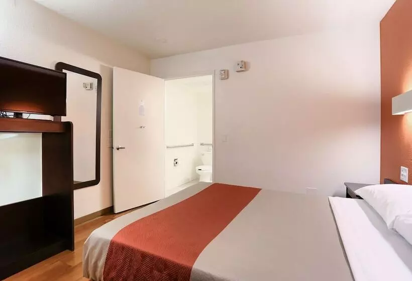 Мотель Park Inn By Radisson