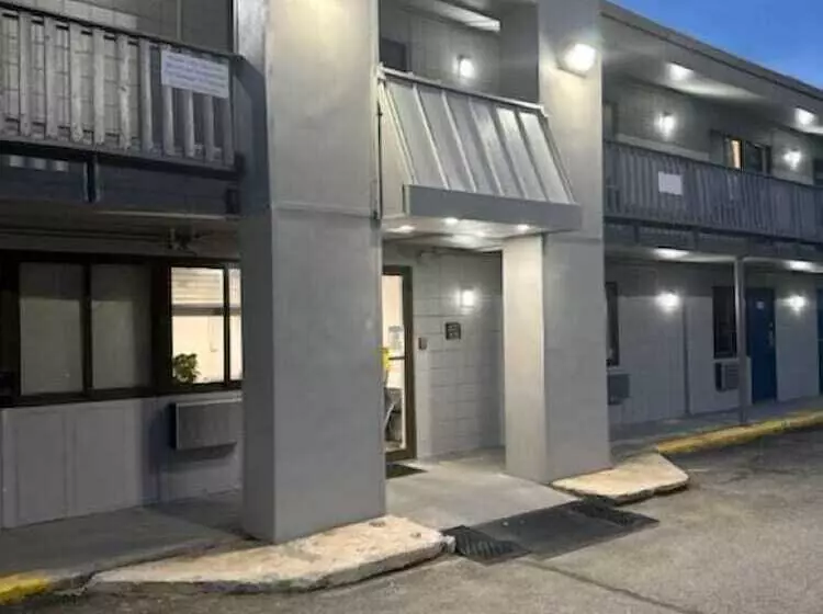 מוטל Americas Best Value Inn Bangor