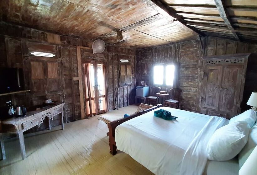 Resort Sea Breeze Candidasa