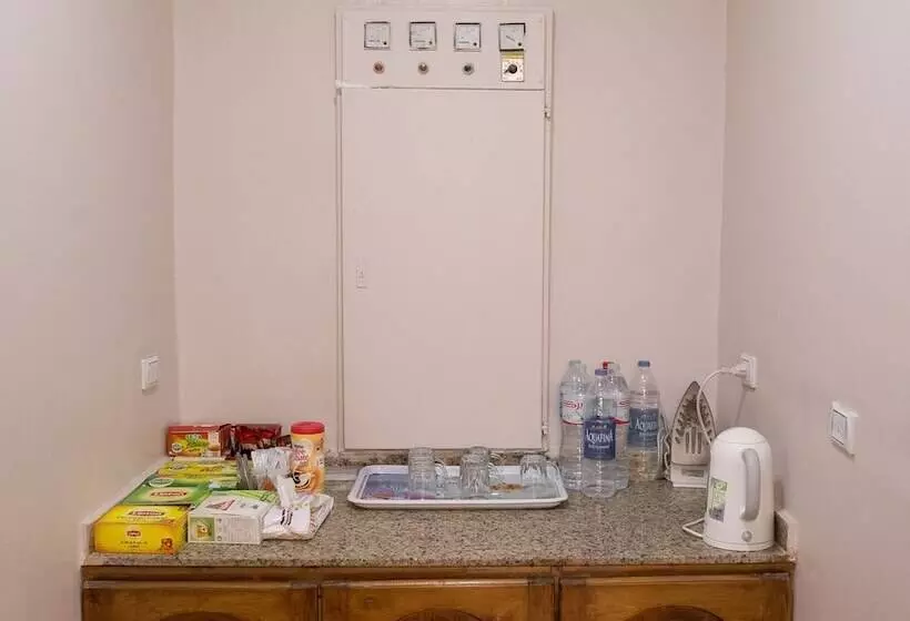 تختخواب و صبحانه Guardian Guest House