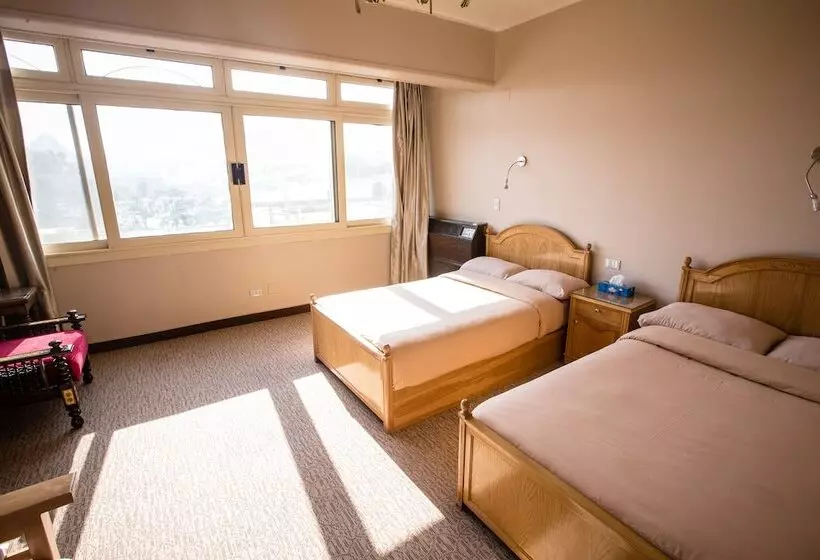 تختخواب و صبحانه Guardian Guest House