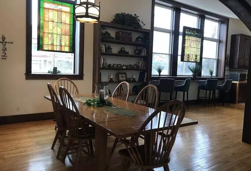 Bed and Breakfast Mcgrady Inn