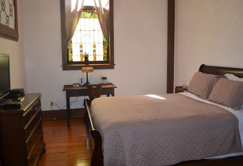 مبيت وإفطار Mcgrady Inn