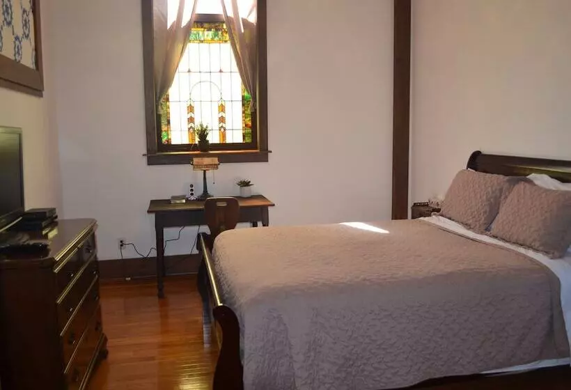 Bed and Breakfast Mcgrady Inn