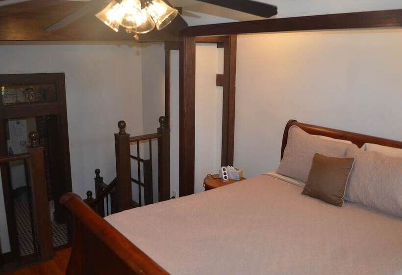 مبيت وإفطار Mcgrady Inn