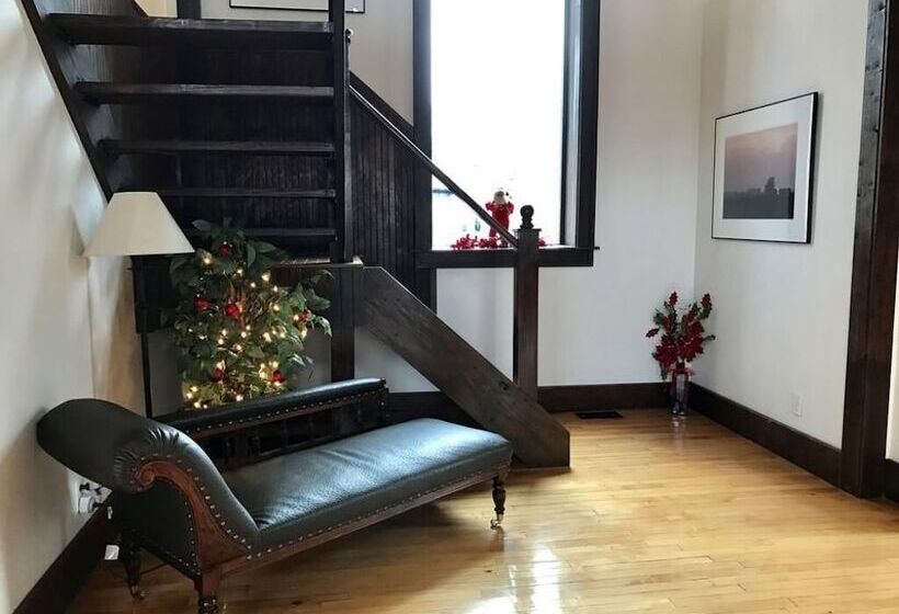 مبيت وإفطار Mcgrady Inn