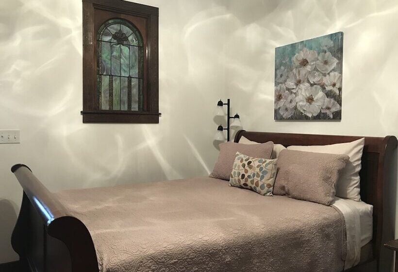 مبيت وإفطار Mcgrady Inn