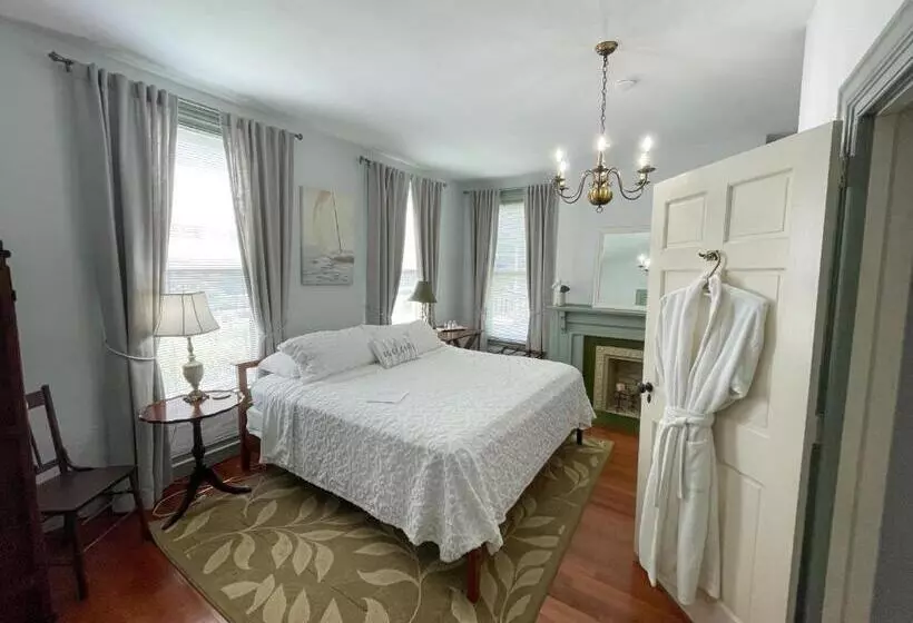 تختخواب و صبحانه Meadows Inn