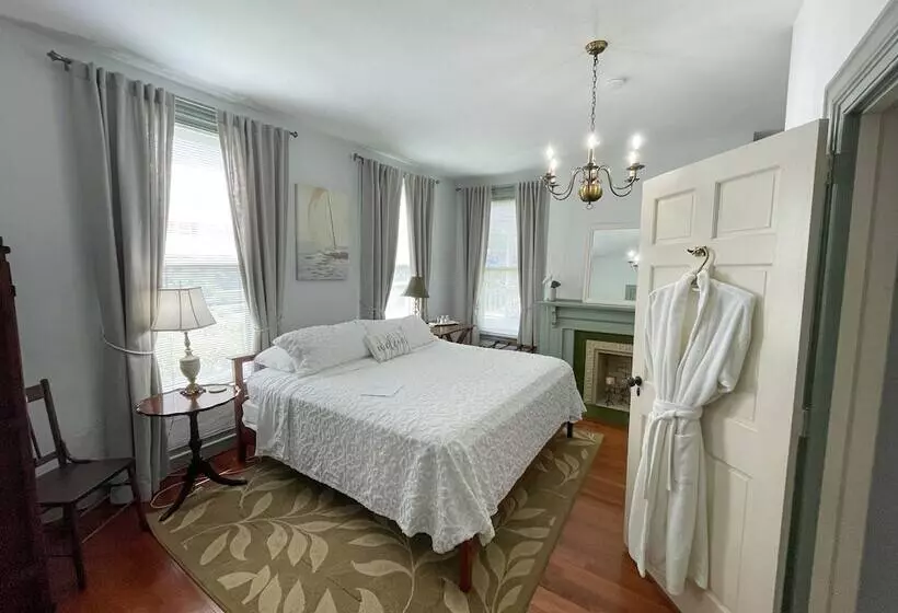 تختخواب و صبحانه Meadows Inn