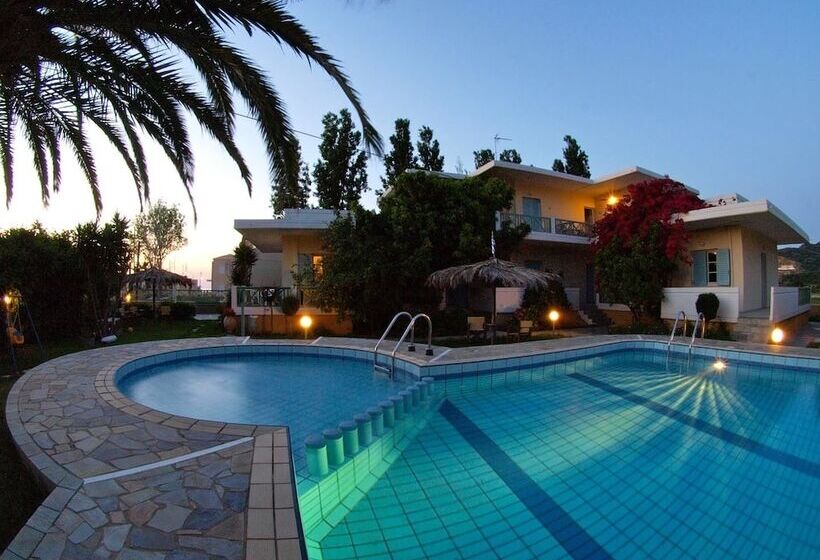 Cormoranos Apartments