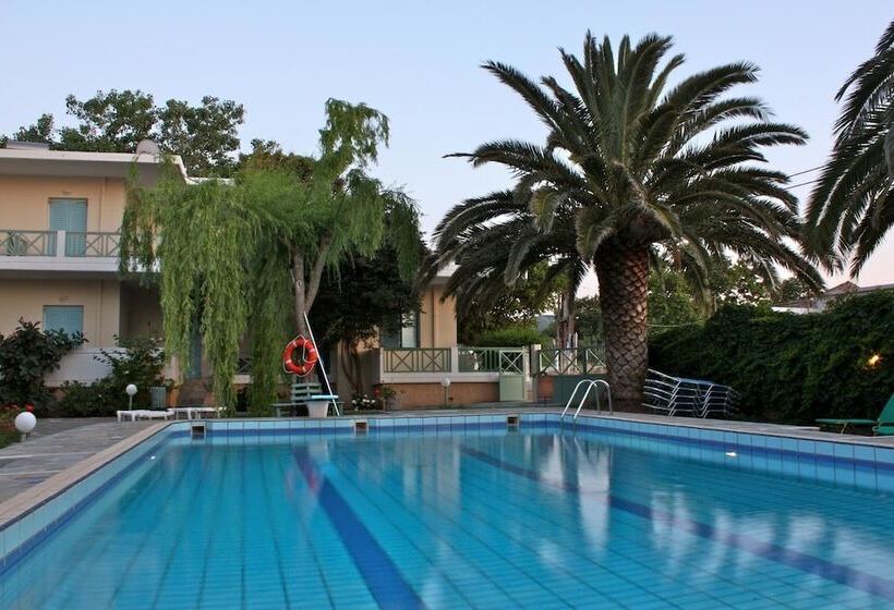 Cormoranos Apartments