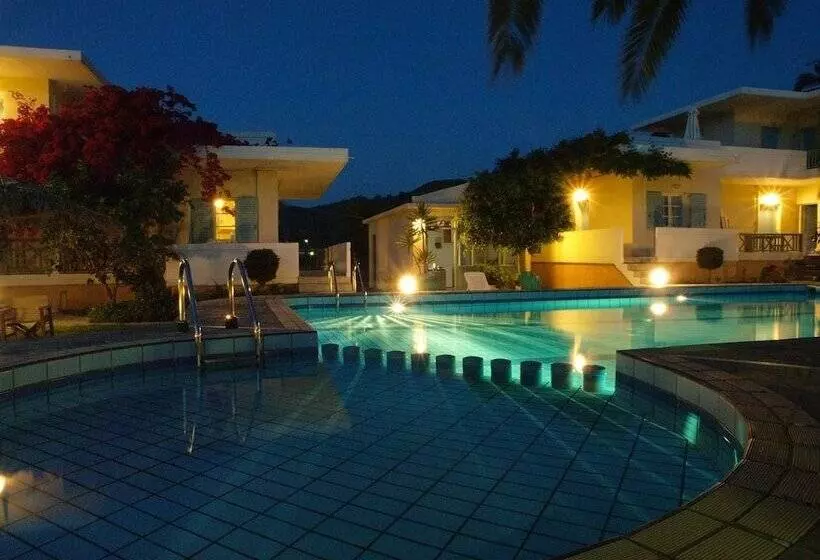 Cormoranos Apartments