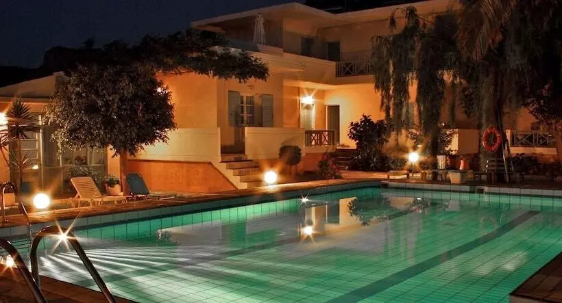 Cormoranos Apartments