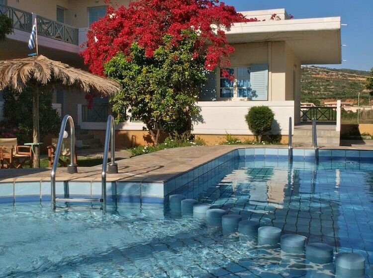 Cormoranos Apartments