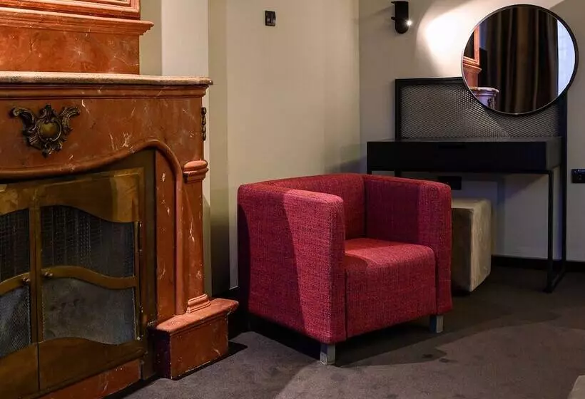 ホテル Artloft Garni