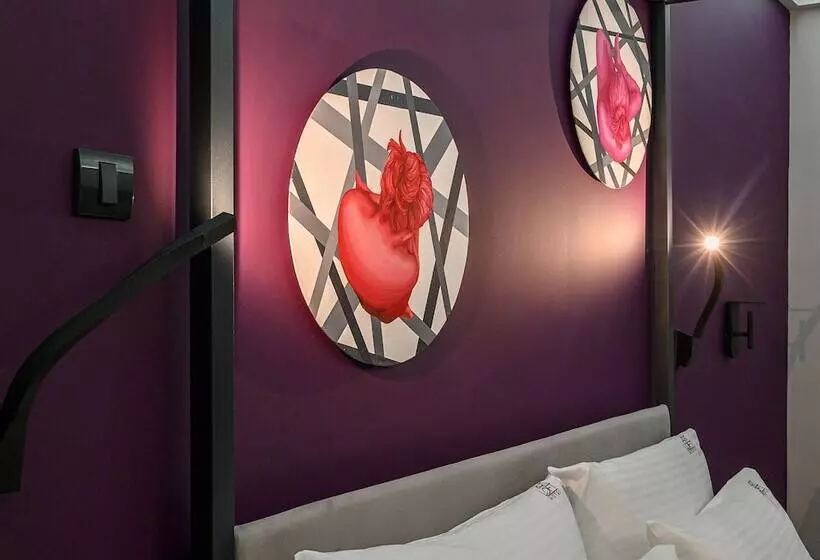 ホテル Artloft Garni