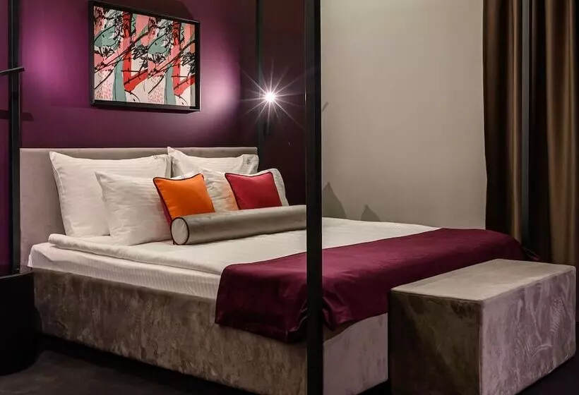 ホテル Artloft Garni