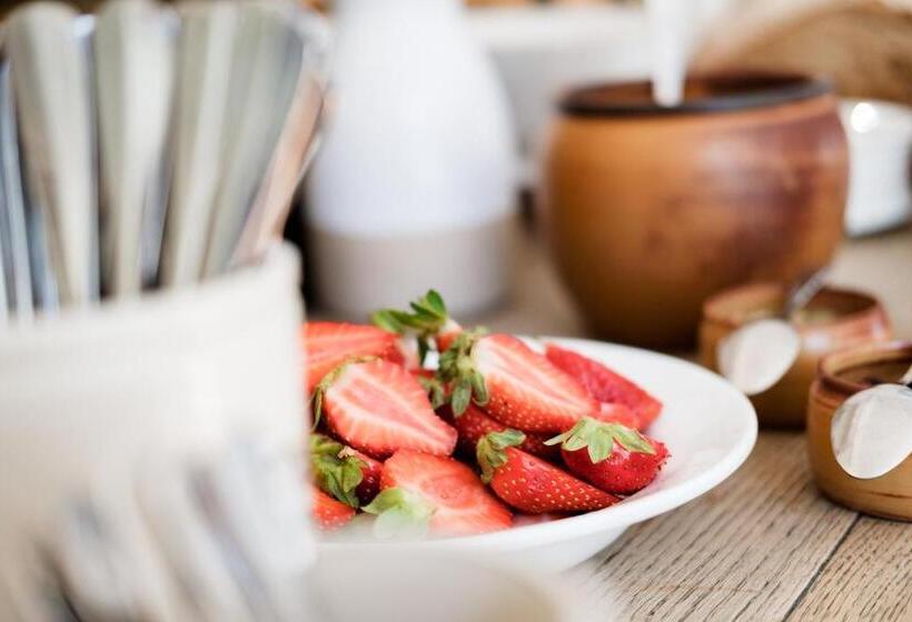 호텔 Bel And The Dragon Churt