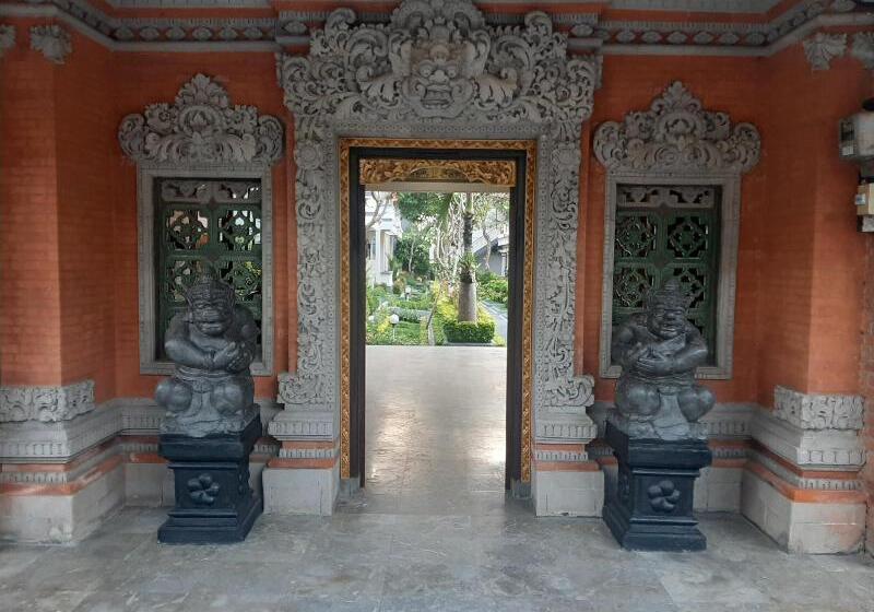 Отель Dewa Bharata Candidasa