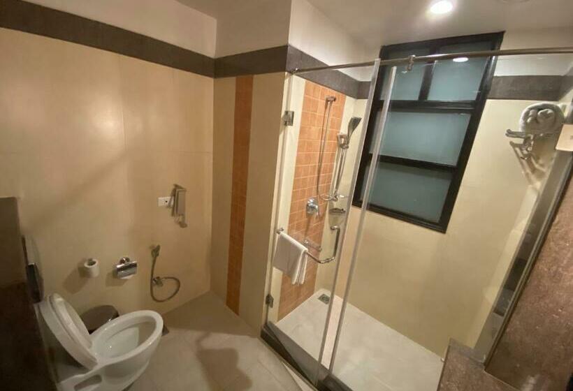 בית מלון כפרי Leisure Inn Grand Chanakya