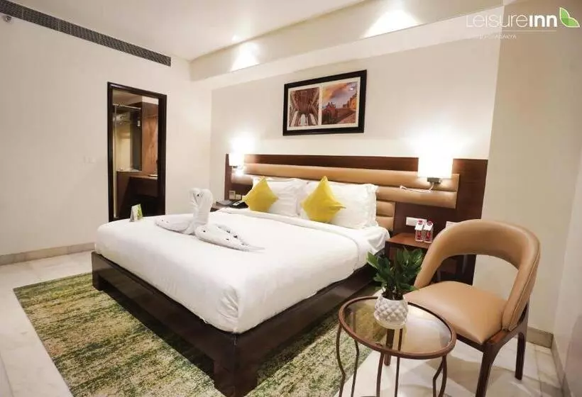 هتل Leisure Inn Grand Chanakya