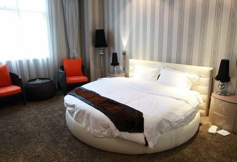 Hotel Luoyang Bohemia