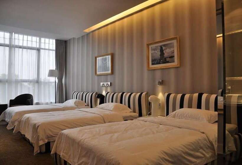 Hotel Luoyang Bohemia