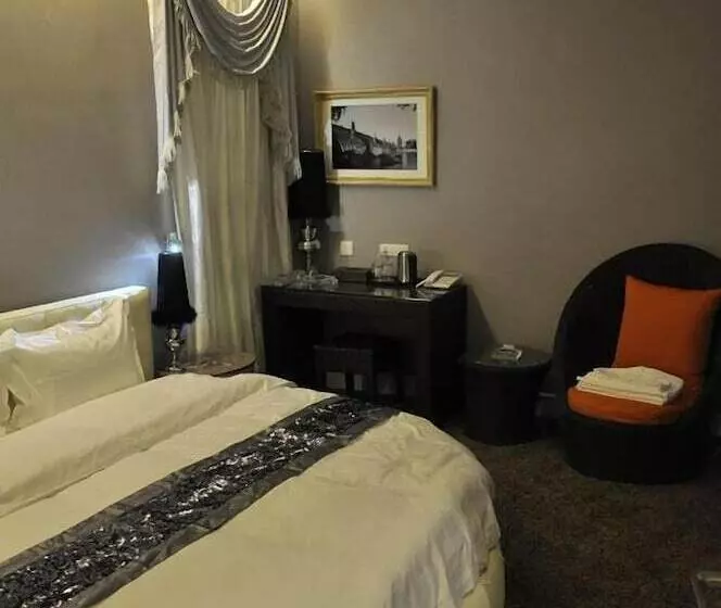 Hotel Luoyang Bohemia