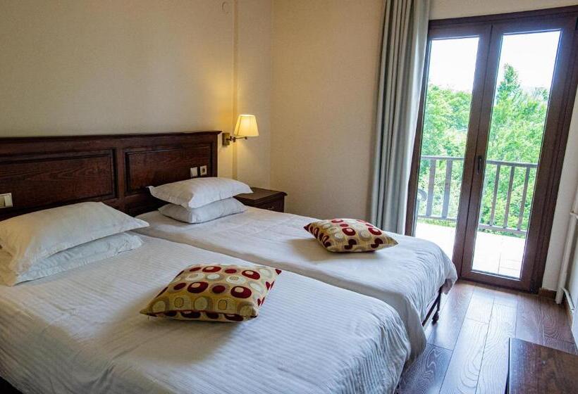 酒店 Manthos Mountain Resort & Spa