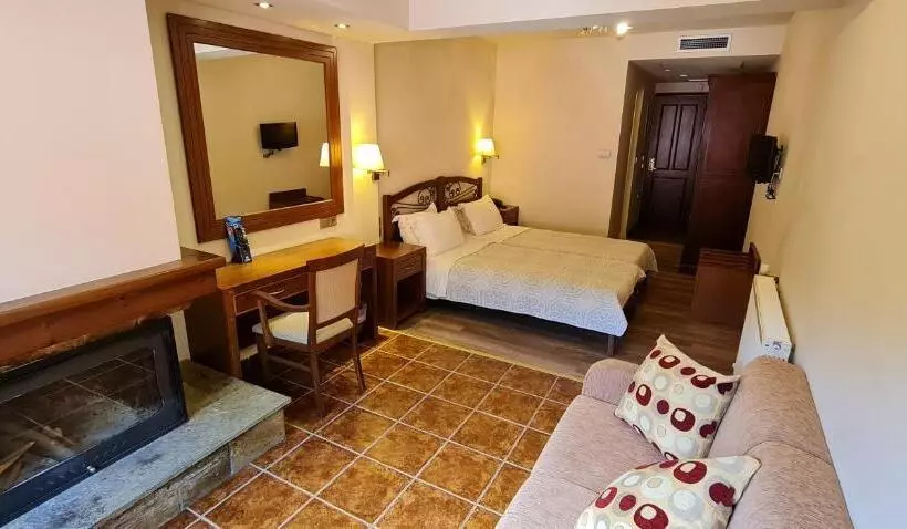 酒店 Manthos Mountain Resort & Spa