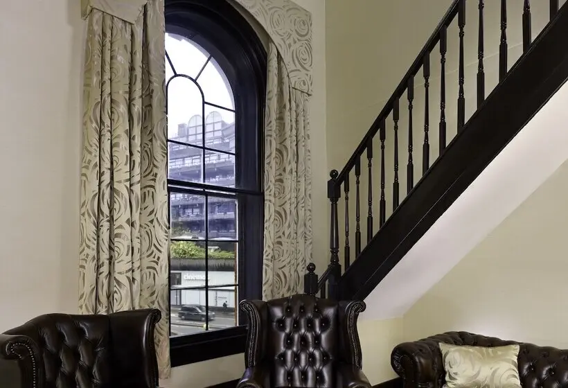 هتل Montcalm Brewery Townhouse