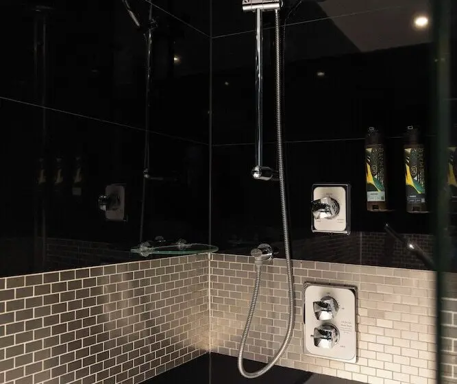 هتل Montcalm Brewery Townhouse