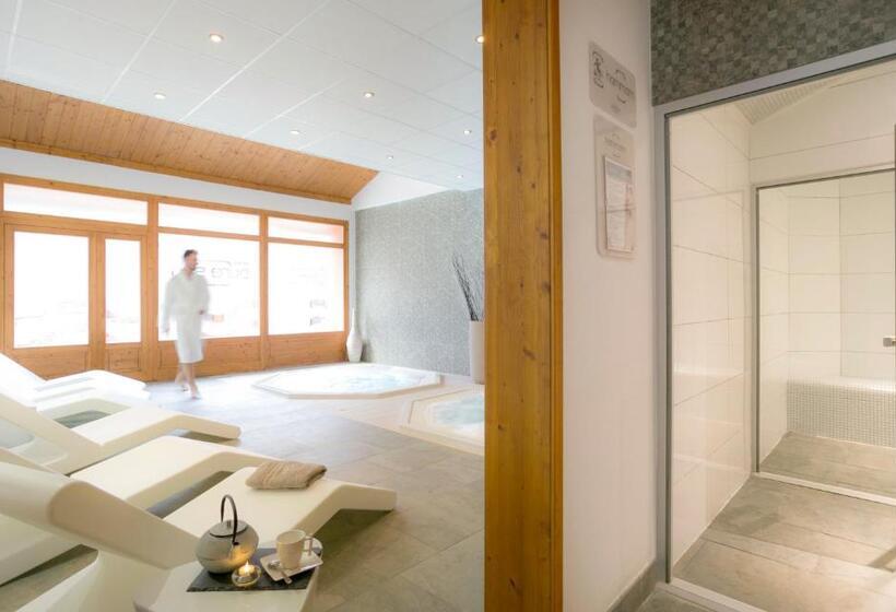 Отель Residence Club Mmv L Etoile Des Cimes