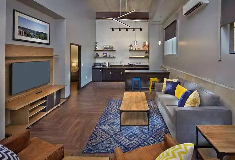 Otel Scholar Morgantown, Tapestry Collection By Hilton