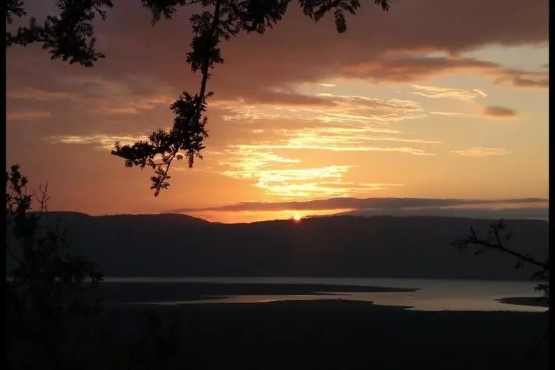 酒店 Shayamoya Tiger Fishing And Game Lodge