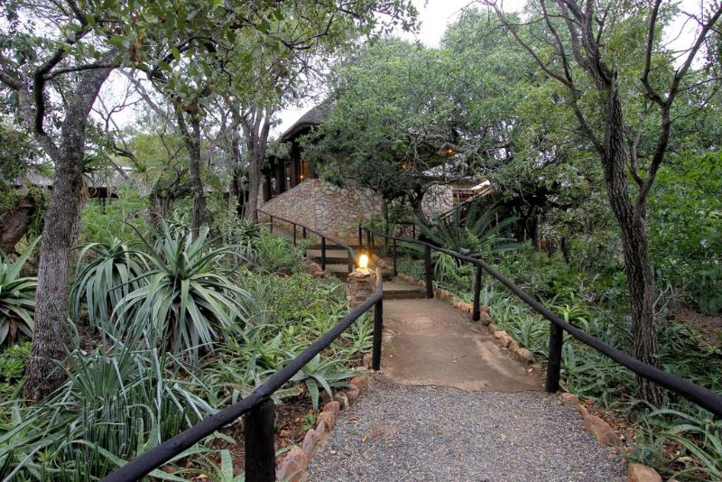 酒店 Shayamoya Tiger Fishing And Game Lodge