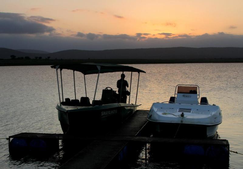 酒店 Shayamoya Tiger Fishing And Game Lodge