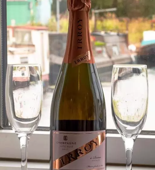 هتل The Boat House