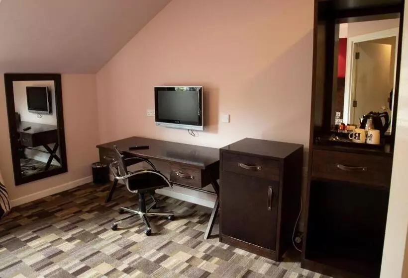 هتل The Boat House