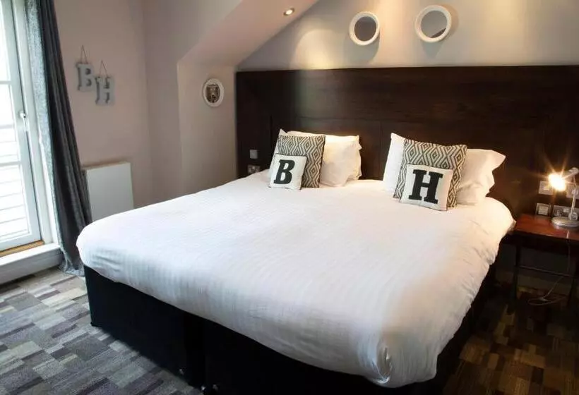 هتل The Boat House