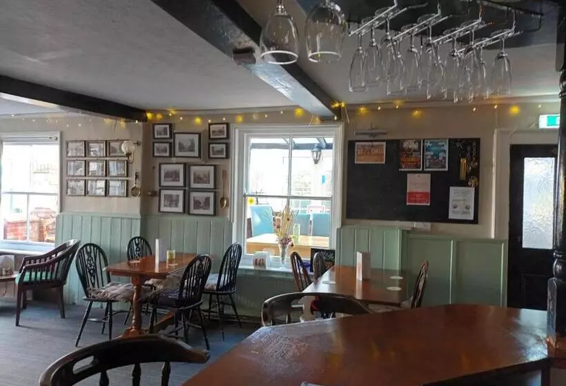 هتل The Wheatsheaf Inn