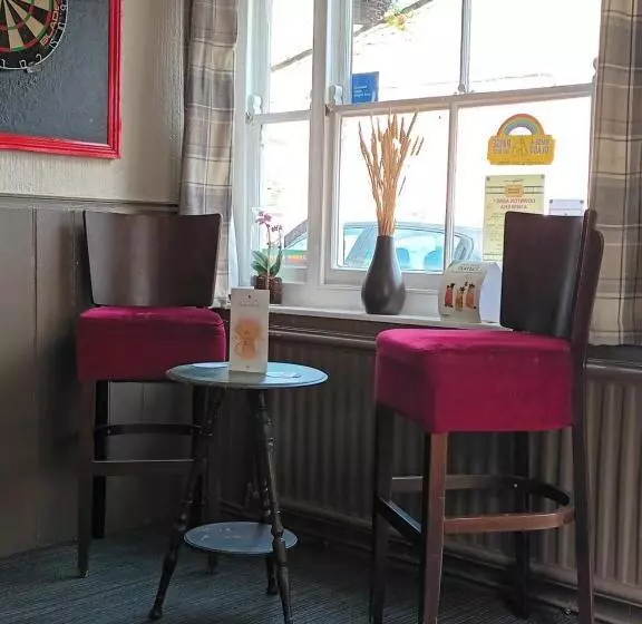 هتل The Wheatsheaf Inn