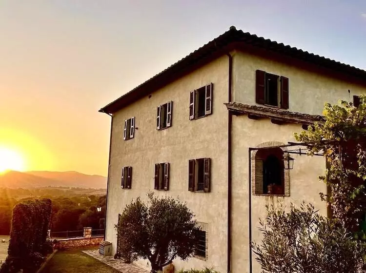 فندق Torre Palombara Dimora Storica