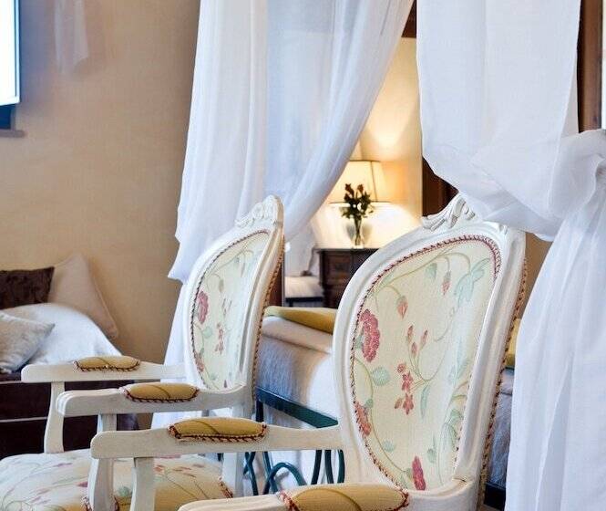 هتل Torre Palombara   Dimora Storica