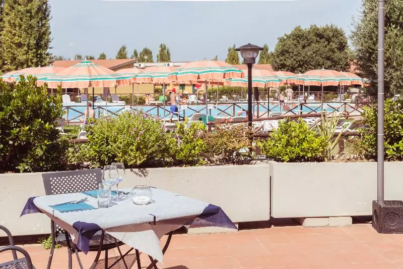 Отель Villaggio Mare Si
